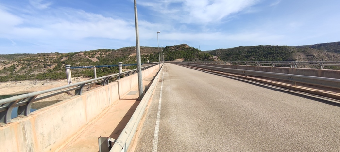 Trying to cross the Dam since 1 Sept 2014 today was the day.